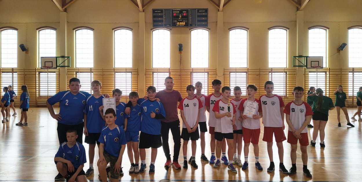 „Igrzyska dzieci” - powiatowe zawody w piłce ręcznej dziewcząt i chłopców