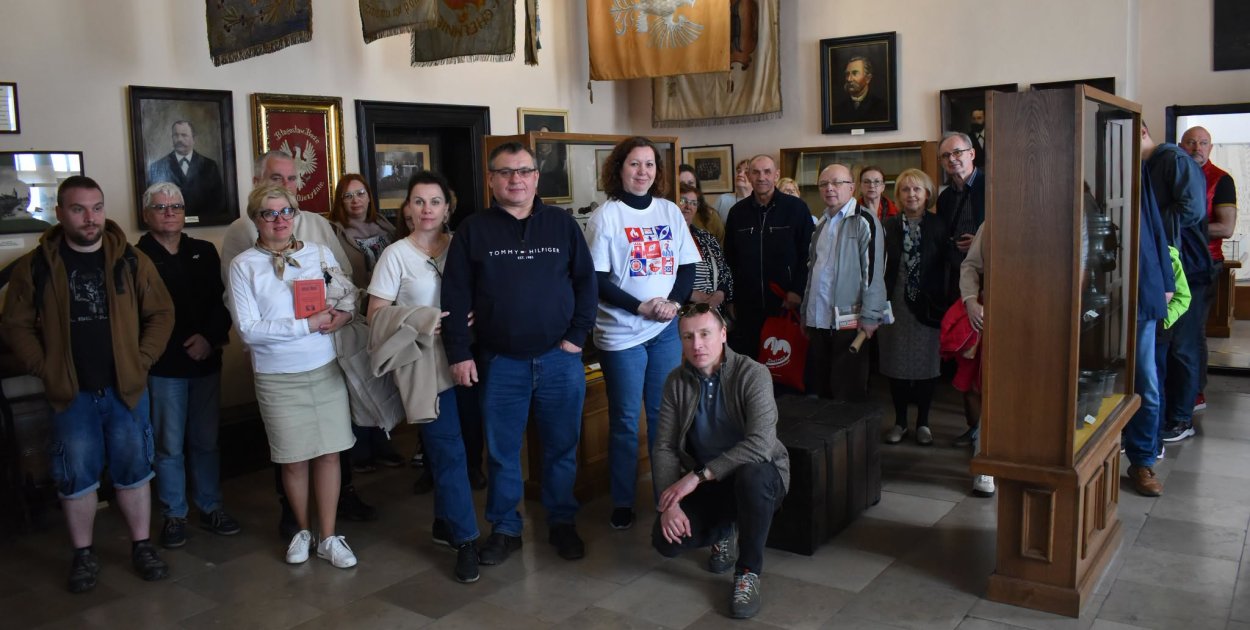 ESKAPADA. Poznaj swój region z przewodnikiem za nami